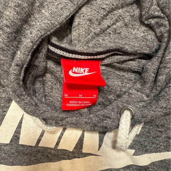 🌚LIGHT WEIGHT NIKE HOODIE🌚 - Picture 3 of 3